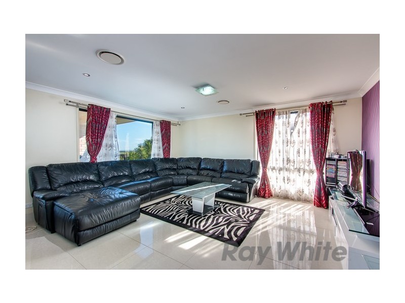 34 Faulkland Crescent, Maryland NSW 2287