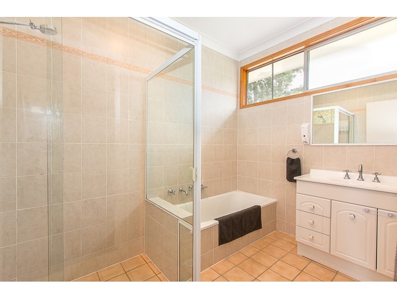 13 Amsdale Avenue, Macquarie Hills NSW 2285