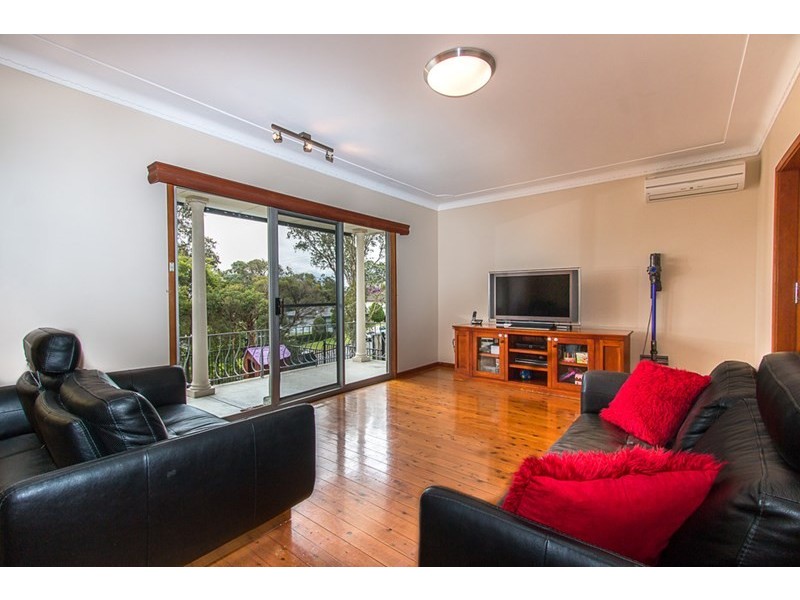 13 Amsdale Avenue, Macquarie Hills NSW 2285