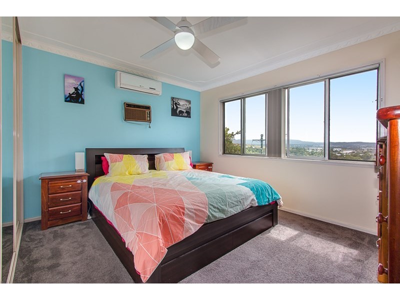 13 Amsdale Avenue, Macquarie Hills NSW 2285