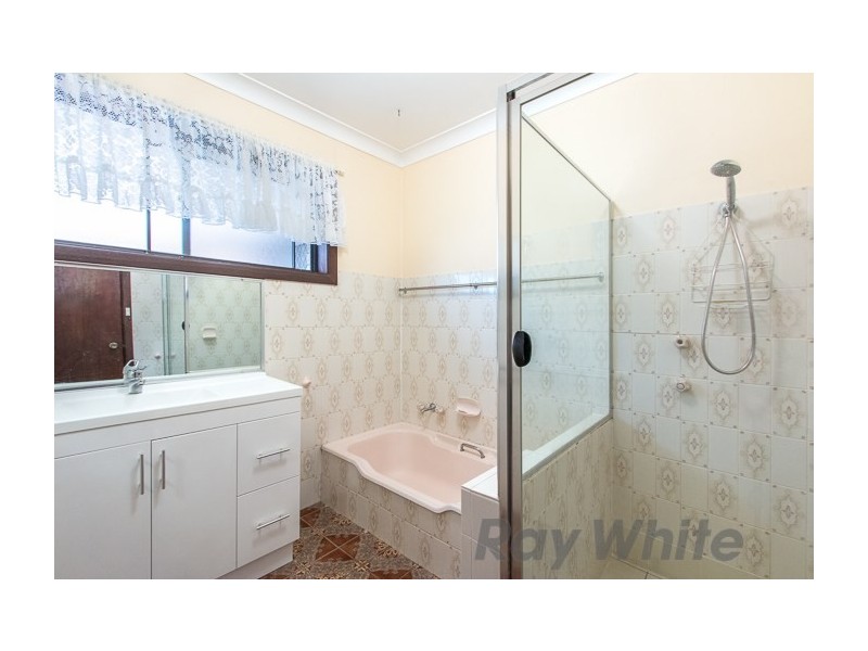 23 Kenton Crescent, Valentine NSW 2280