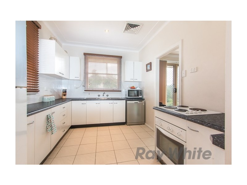 2 Wendy Street, Cardiff NSW 2285