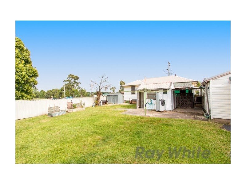 3 Fairleigh Street, Glendale NSW 2285