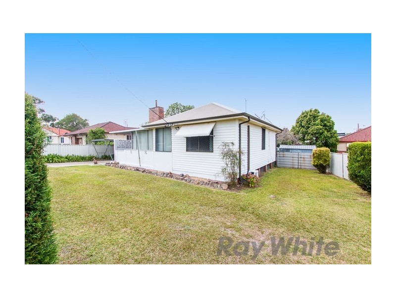 3 Fairleigh Street, Glendale NSW 2285