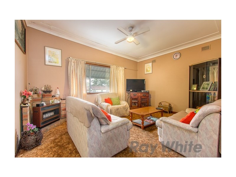 3 Heshbon Street, Gateshead NSW 2290