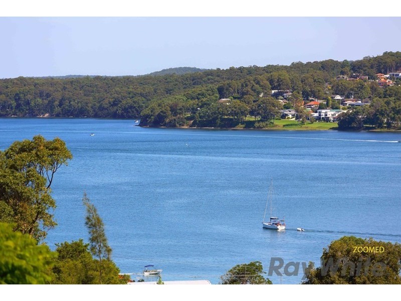50 Thompson Road, Speers Point NSW 2284
