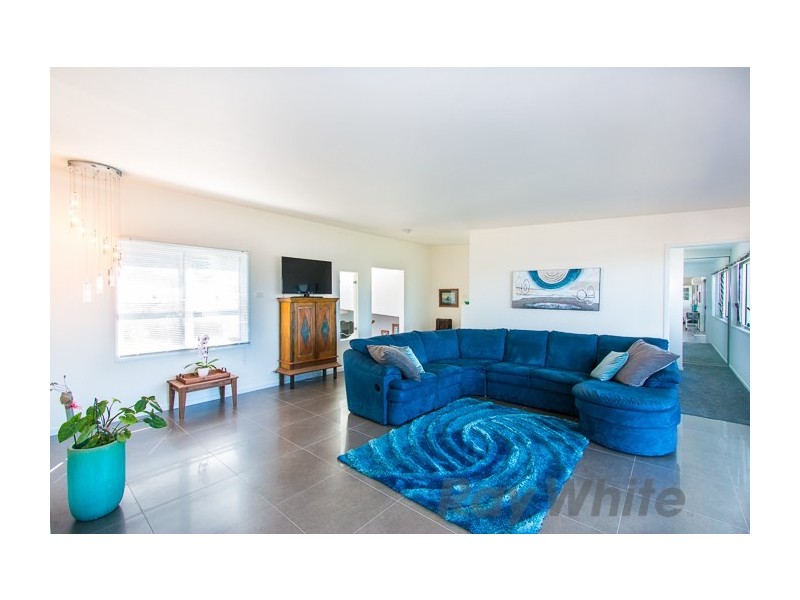 50 Thompson Road, Speers Point NSW 2284