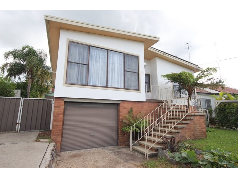 93 Wommara Avenue, Belmont NSW 2280