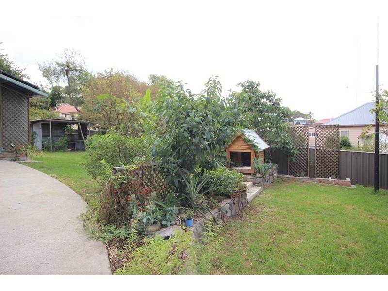 93 Wommara Avenue, Belmont NSW 2280