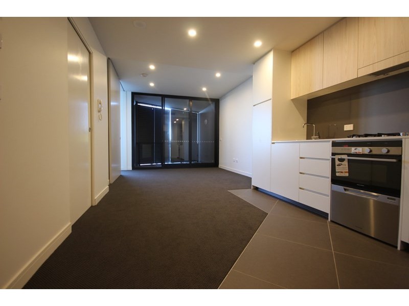 S102/77 Shortland Esplanade, Newcastle NSW 2300