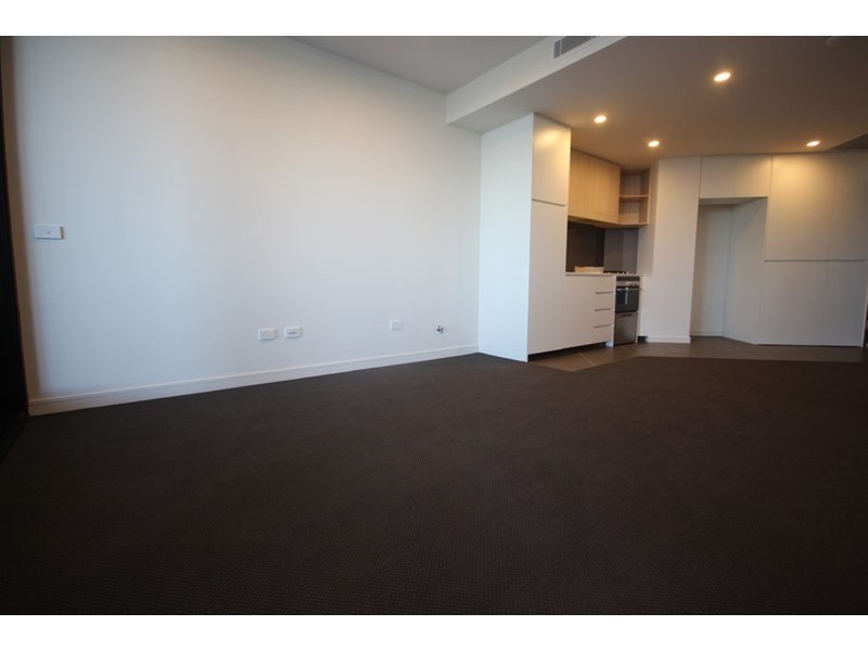 S102/77 Shortland Esplanade, Newcastle NSW 2300