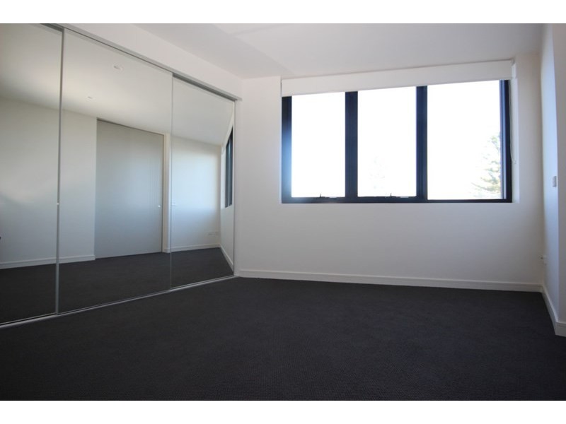 S102/77 Shortland Esplanade, Newcastle NSW 2300