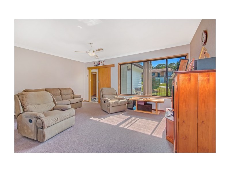 13 Calverton Crescent, Belmont North NSW 2280