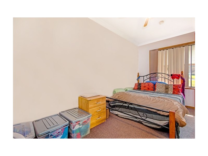 13 Calverton Crescent, Belmont North NSW 2280