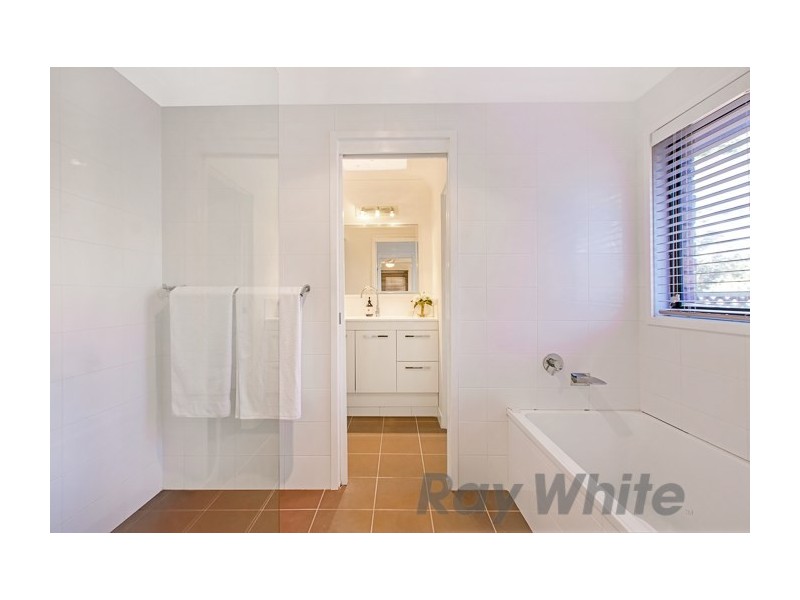 41 Yara Crescent, Maryland NSW 2287