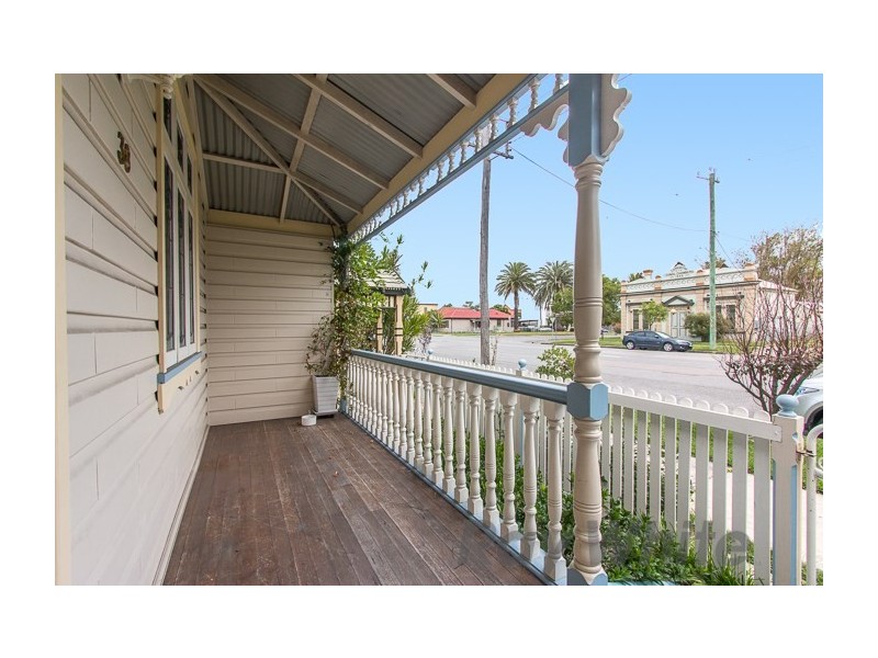 38 Young Street, Carrington NSW 2294