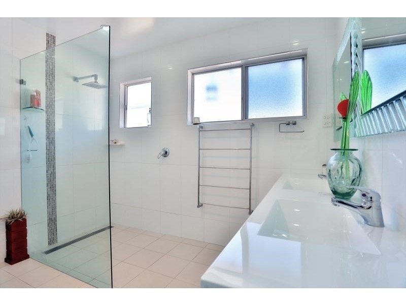 252 McCaffrey Drive, Rankin Park NSW 2287