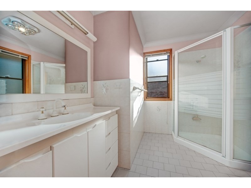 37 Kenton Crescent, Valentine NSW 2280