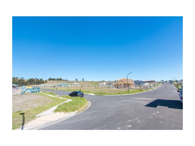 11 Kuraman Close, Macquarie Hills NSW 2285