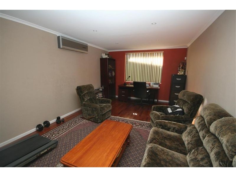 4 Cardiff Road, New Lambton Heights NSW 2305