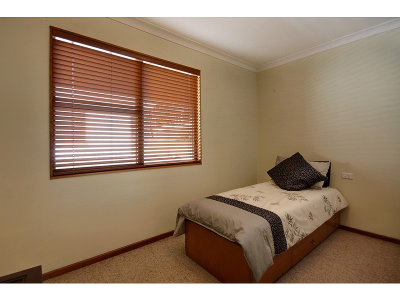 11 Verli Place, Waratah NSW 2298