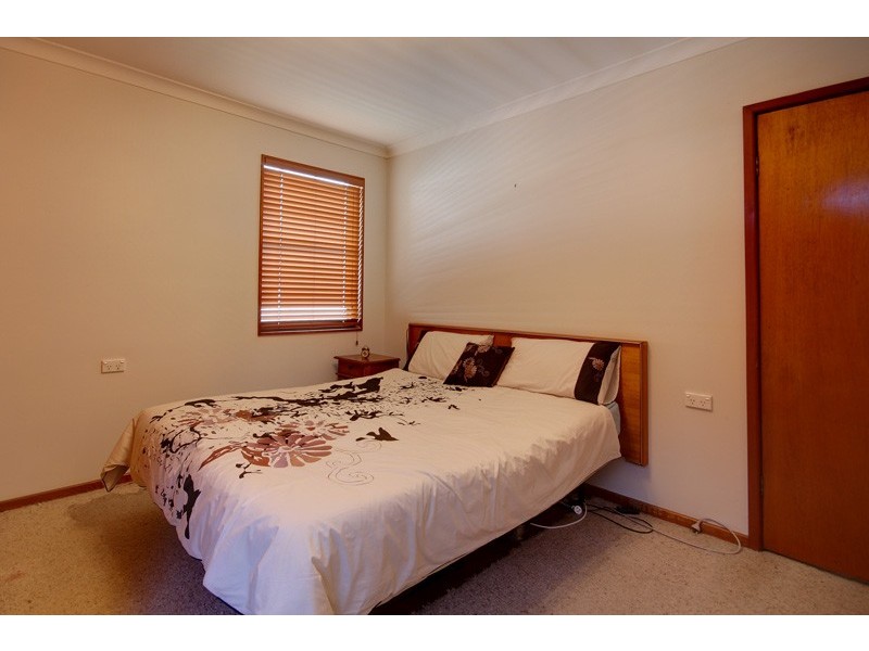 11 Verli Place, Waratah NSW 2298