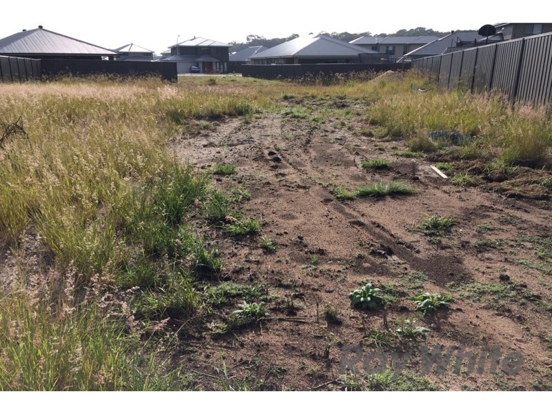 19 Glider Avenue, Fern Bay NSW 2295