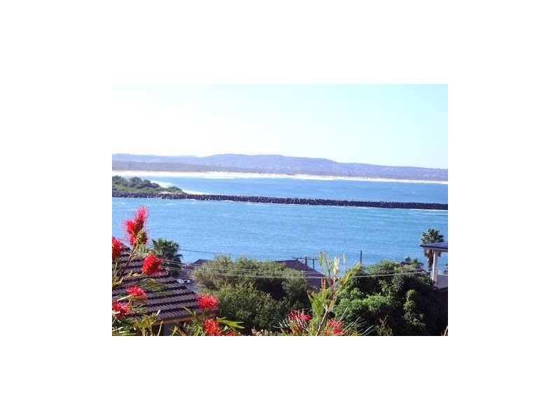 4 Opal Close, Swansea Heads NSW 2281