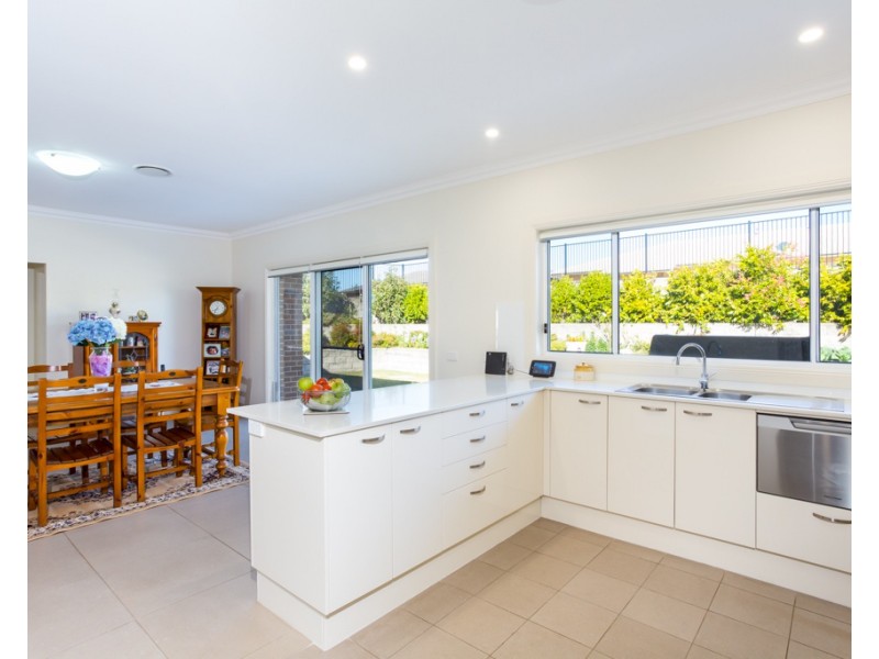 1 Wagtail Way, Fullerton Cove NSW 2318