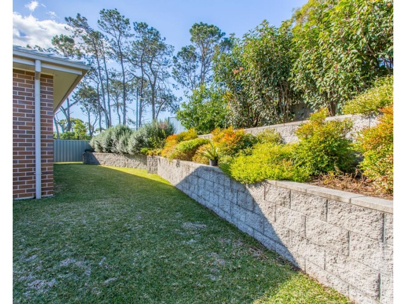 1 Wagtail Way, Fullerton Cove NSW 2318