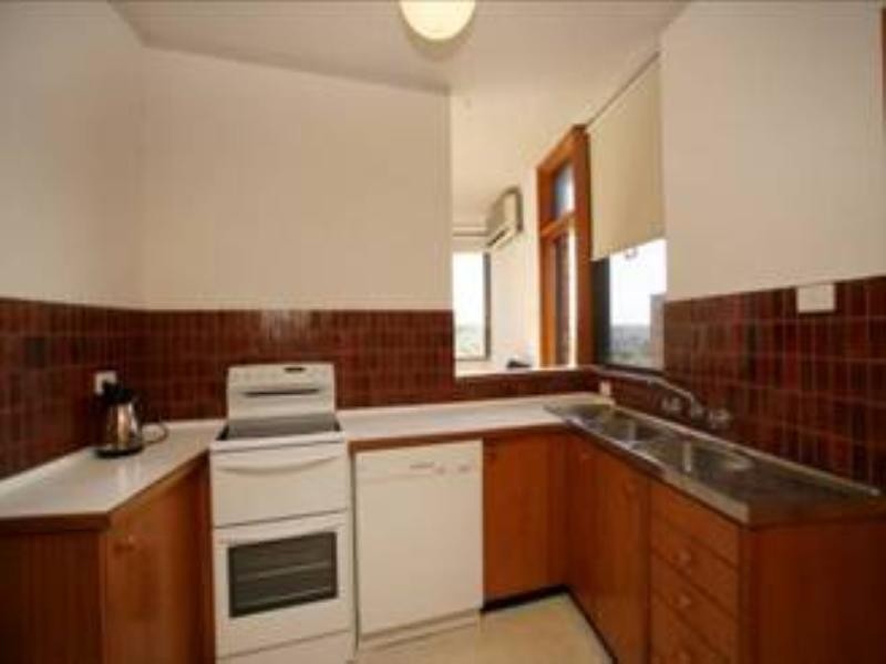 6/4 Lemnos Parade, The Hill NSW 2300