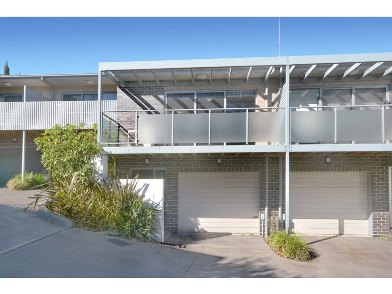 8/29 Edward Street, Charlestown NSW 2290
