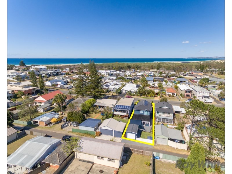39 Brown Street, Redhead NSW 2290