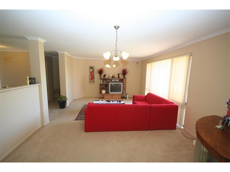 10 Tomaree Way, Maryland NSW 2287