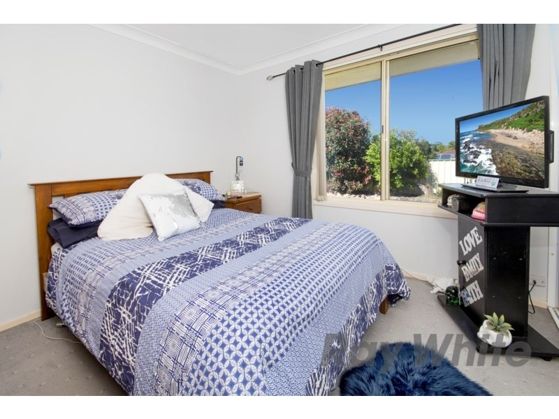 12 Finch Close, Cameron Park NSW 2285