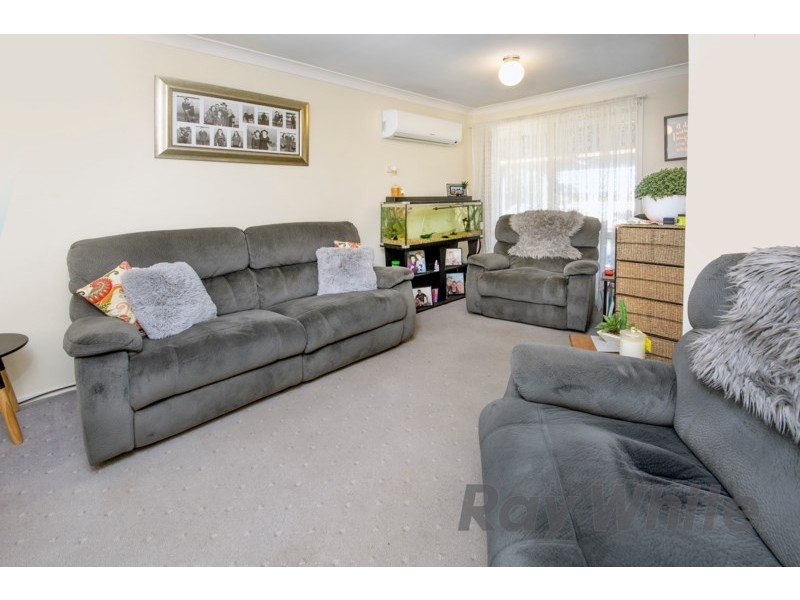 12 Finch Close, Cameron Park NSW 2285