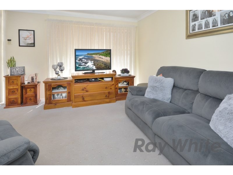 12 Finch Close, Cameron Park NSW 2285