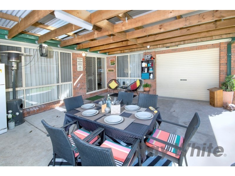 12 Finch Close, Cameron Park NSW 2285