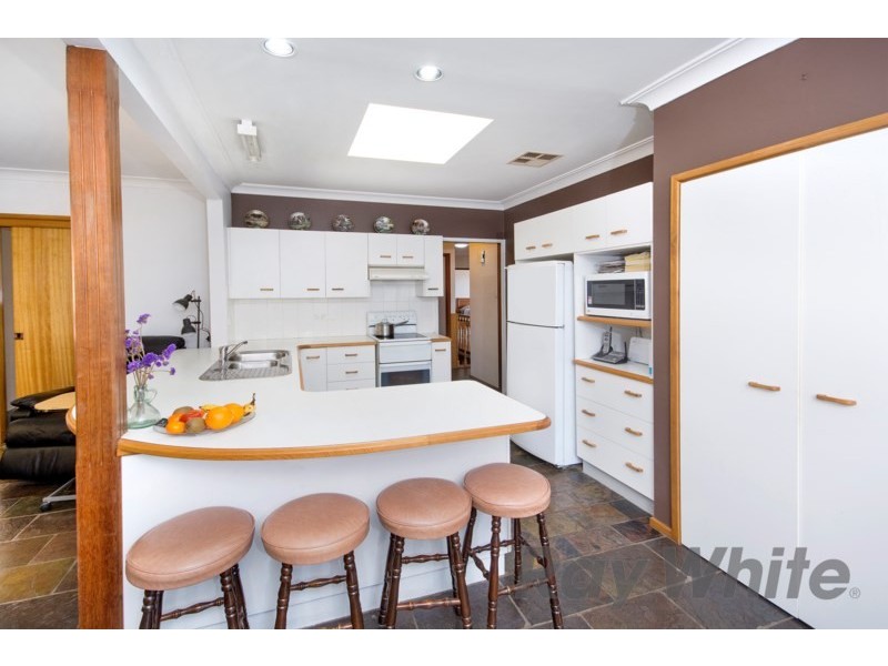 64 Victor Avenue, Valentine NSW 2280