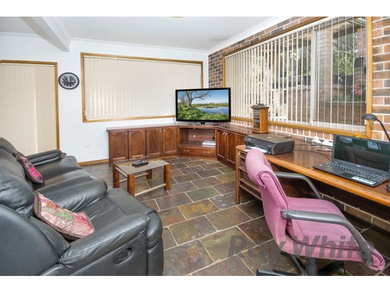 64 Victor Avenue, Valentine NSW 2280