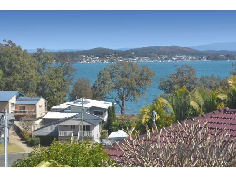 64 Victor Avenue, Valentine NSW 2280