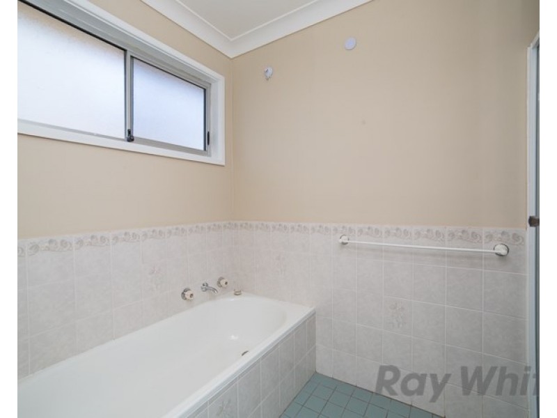 8 Renfrew Street, Edgeworth NSW 2285