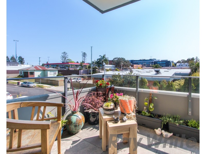 207/6-8 Charles Street, Charlestown NSW 2290