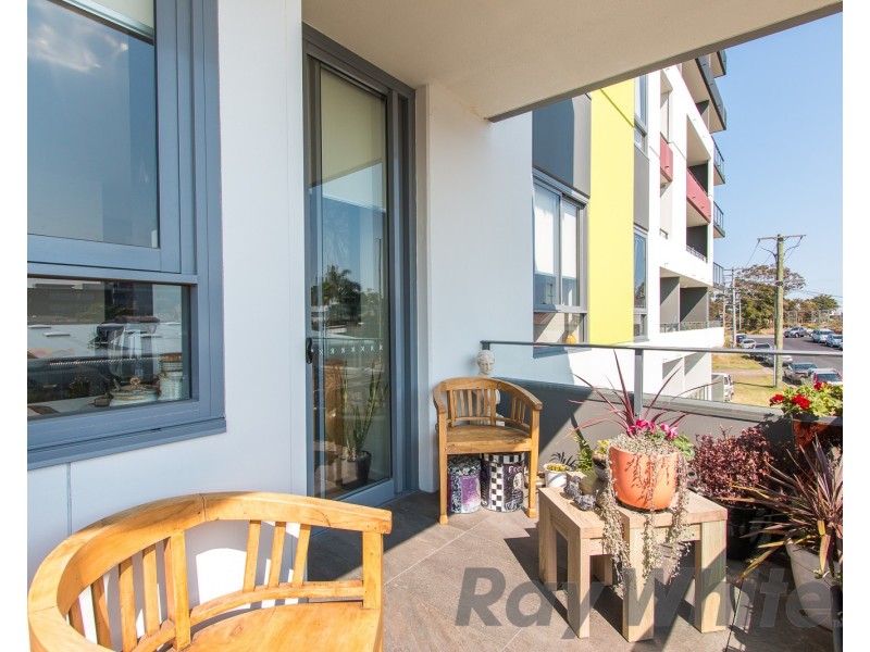 207/6-8 Charles Street, Charlestown NSW 2290