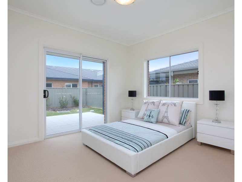 8 Cockatoo Court, Fullerton Cove NSW 2318