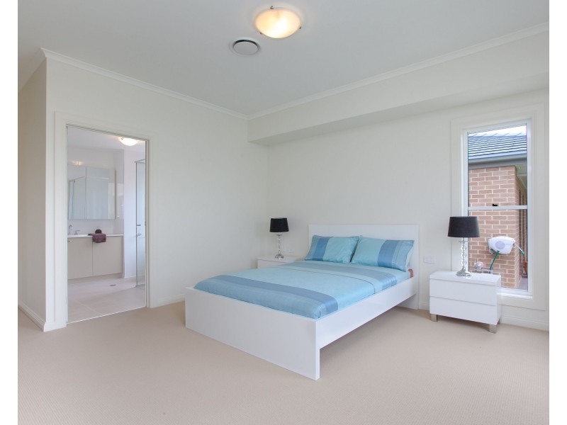 8 Cockatoo Court, Fullerton Cove NSW 2318