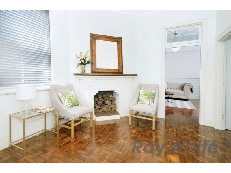 180 Denison Street, Hamilton NSW 2303