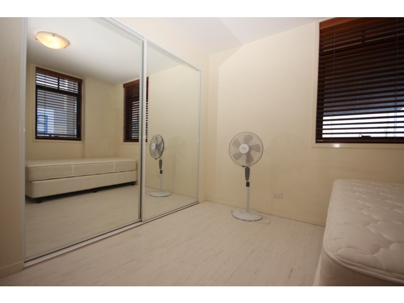 102/4 Ravenshaw Street, Newcastle NSW 2300