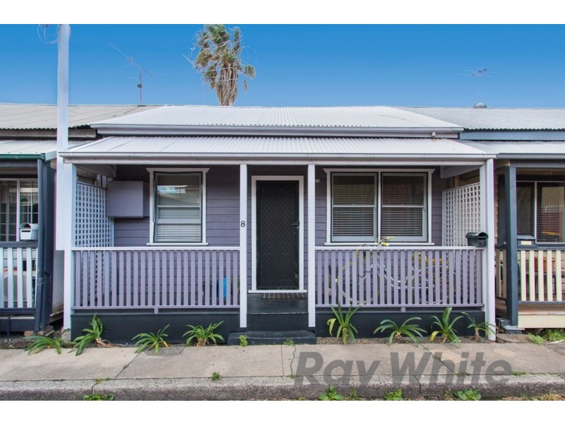 8 Mathieson Street, Carrington NSW 2294