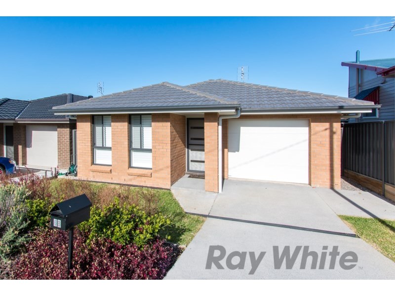 6B Bonarius Street, Edgeworth NSW 2285